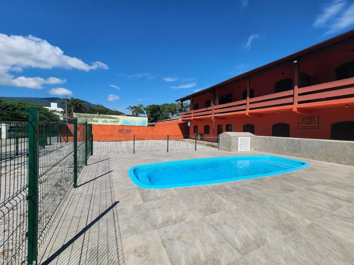 0001.05 - Maranduba - Apto - 2 Dormitorio - 8 Pessoas - 2 Quadras Do Mar - Piscina - Wi-Fi Убатуба Экстерьер фото